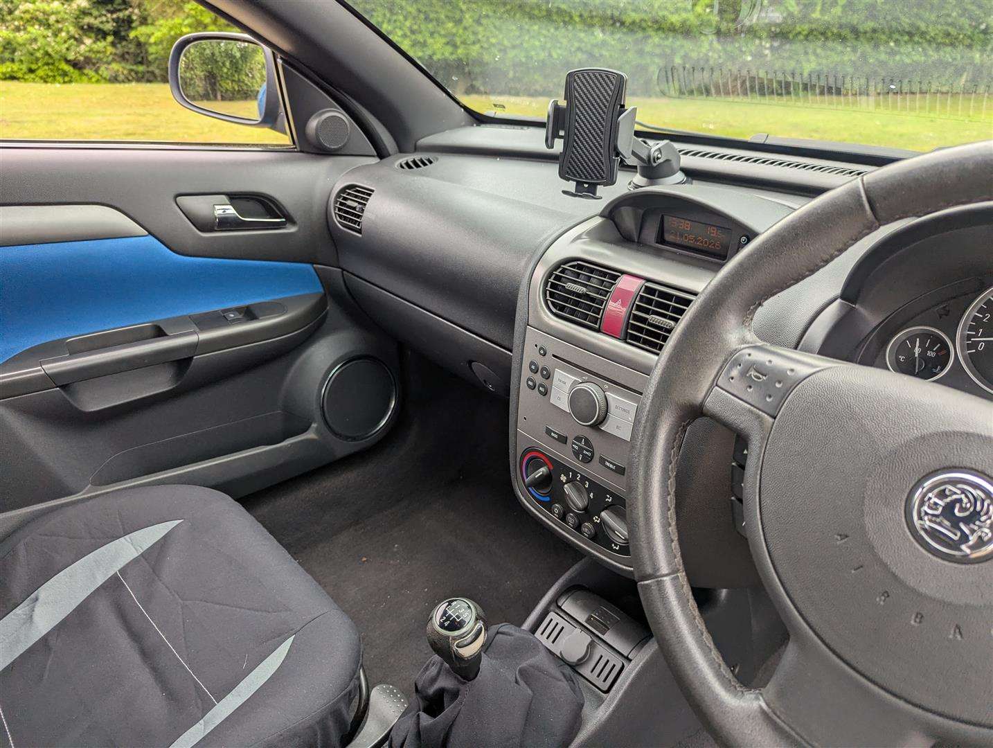 <p>2006 VAUXHALL TIGRA 1.4i</p>