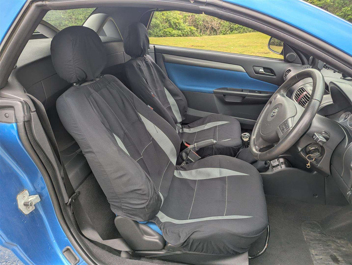 <p>2006 VAUXHALL TIGRA 1.4i</p>
