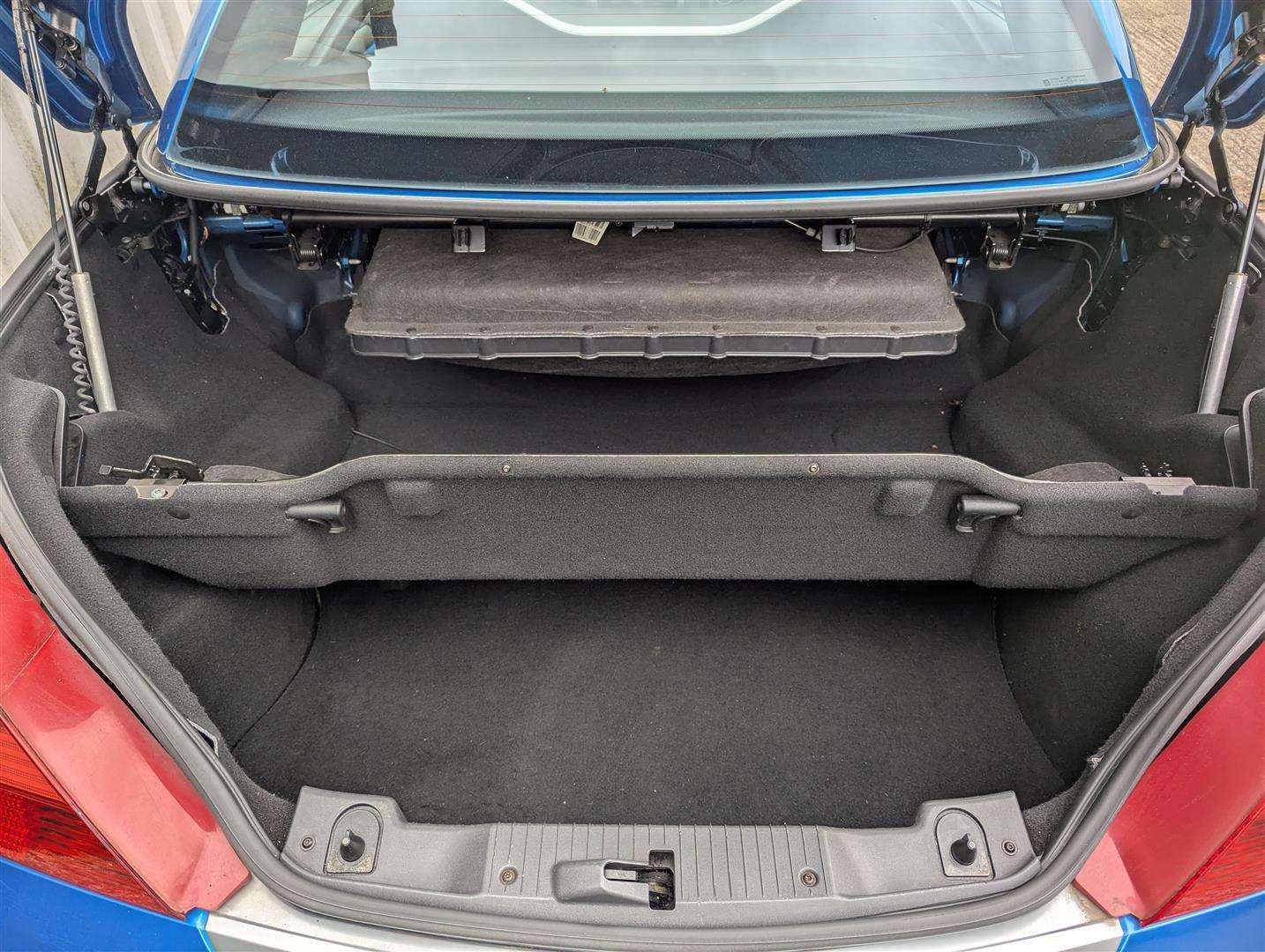 <p>2006 VAUXHALL TIGRA 1.4i</p>