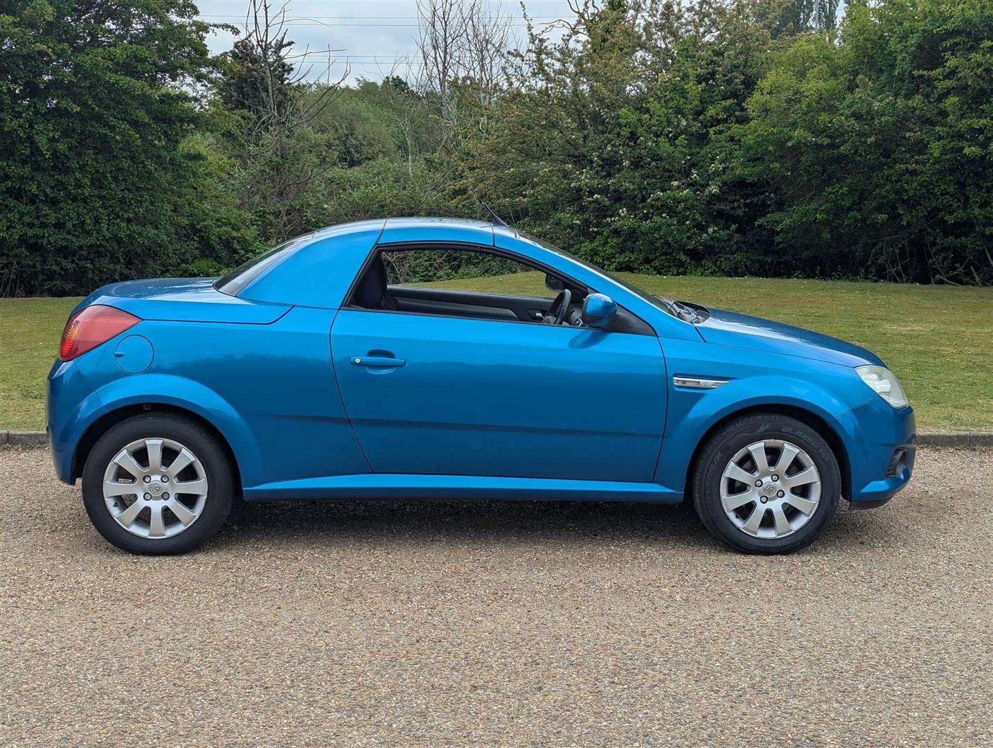 <p>2006 VAUXHALL TIGRA 1.4i</p>