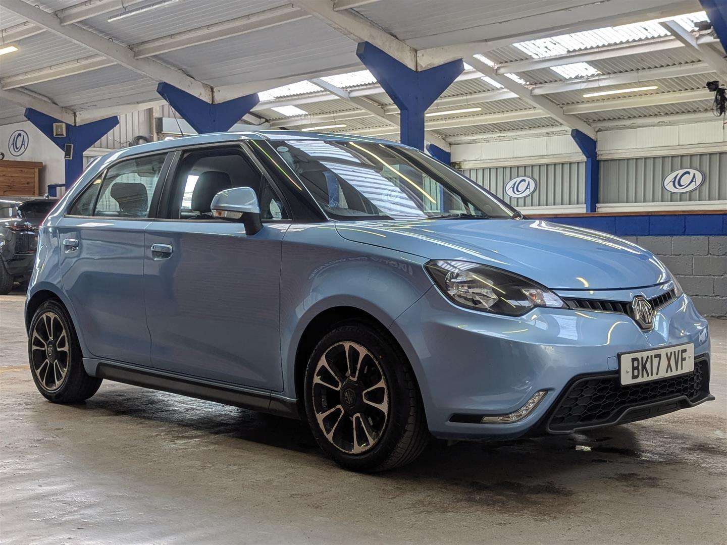 <p>2017 MG 3 STYLE LUX VTI-TECH</p>