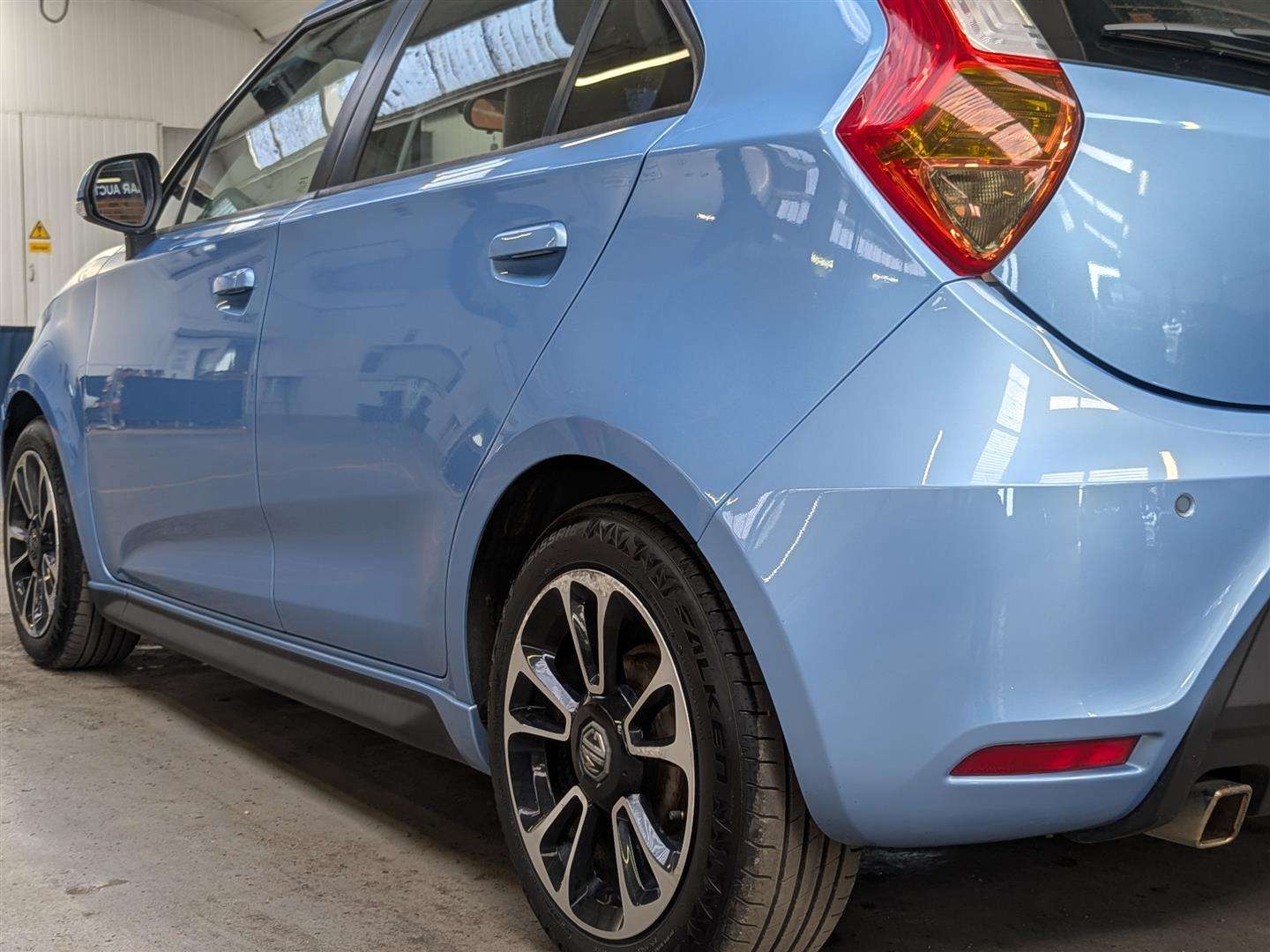 <p>2017 MG 3 STYLE LUX VTI-TECH</p>