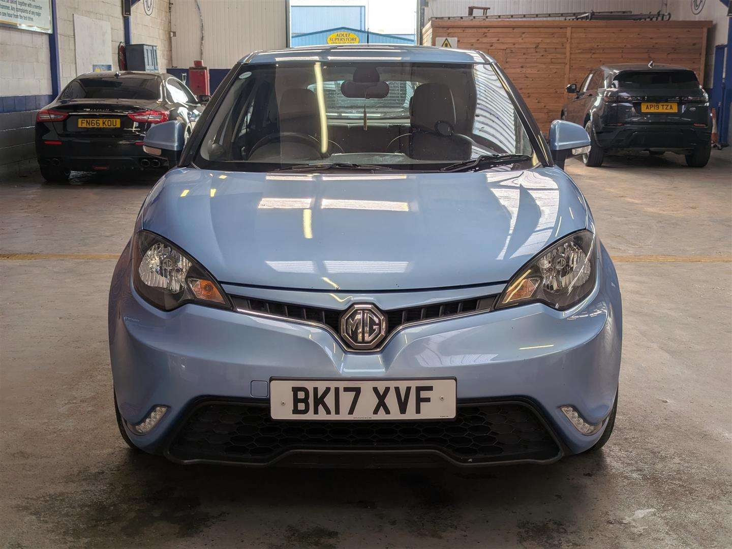 <p>2017 MG 3 STYLE LUX VTI-TECH</p>