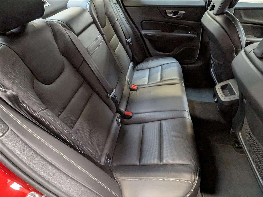 <p>2020 VOLVO S60 INSCRIPTION + T5 AUTO</p>