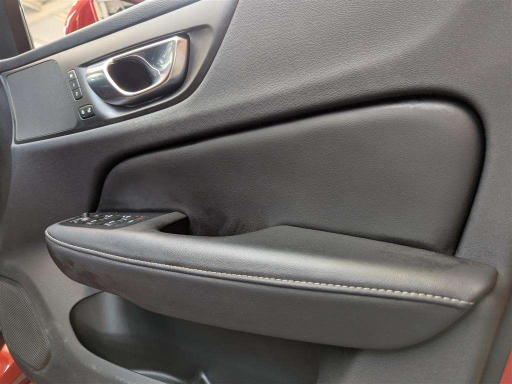 <p>2020 VOLVO S60 INSCRIPTION + T5 AUTO</p>