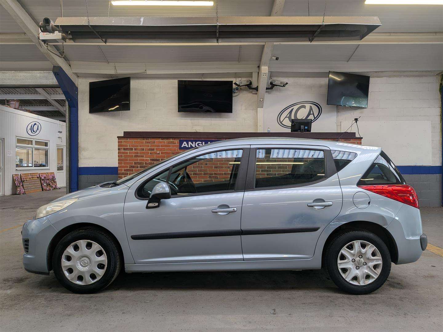 <p>2010 PEUGEOT 207 S SW</p>