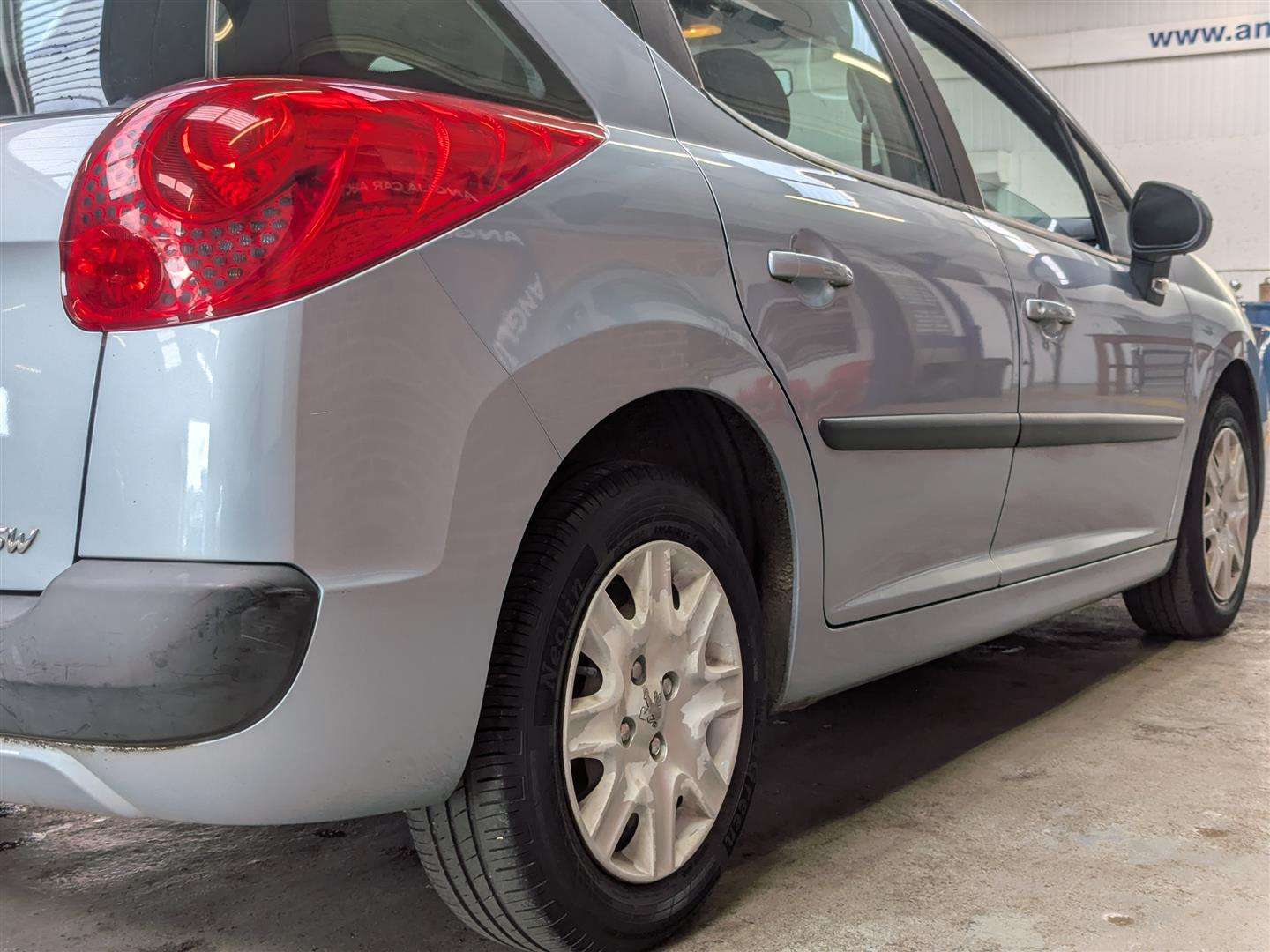 <p>2010 PEUGEOT 207 S SW</p>