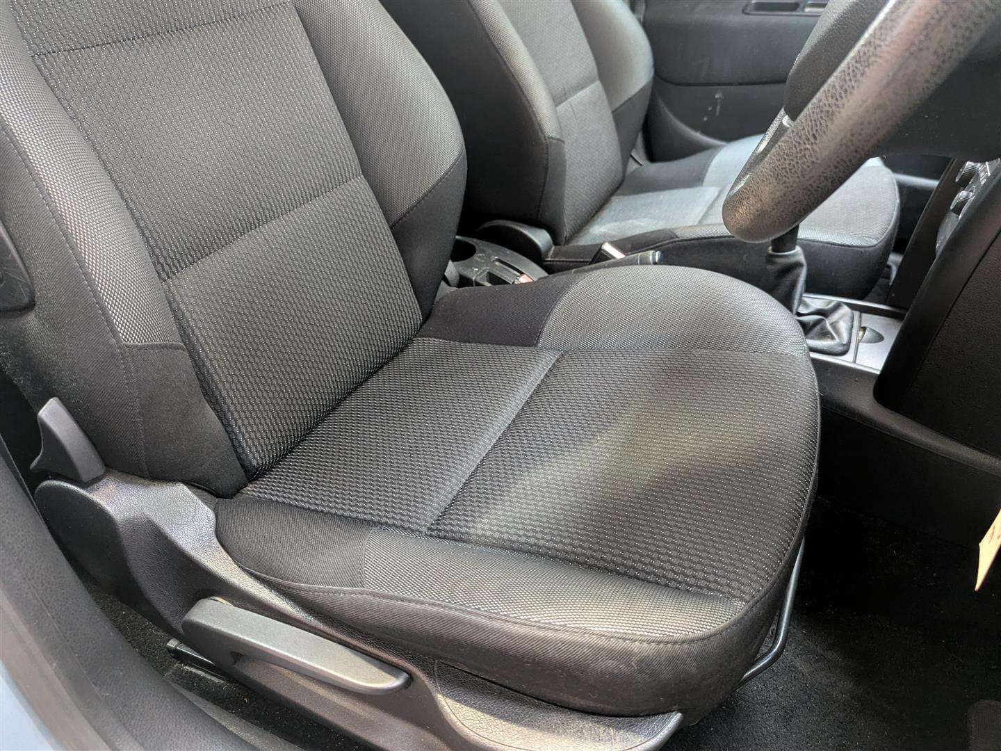 <p>2010 PEUGEOT 207 S SW</p>