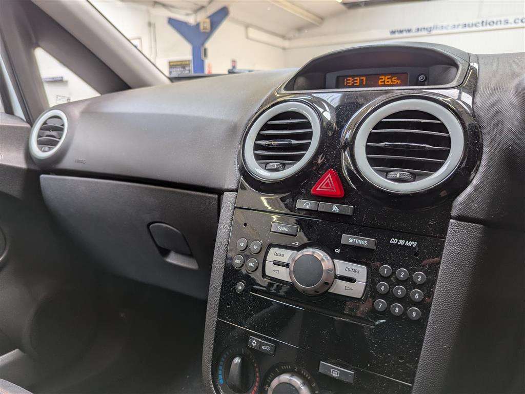 <p>2010 VAUXHALL CORSA LIMITED EDITION</p>