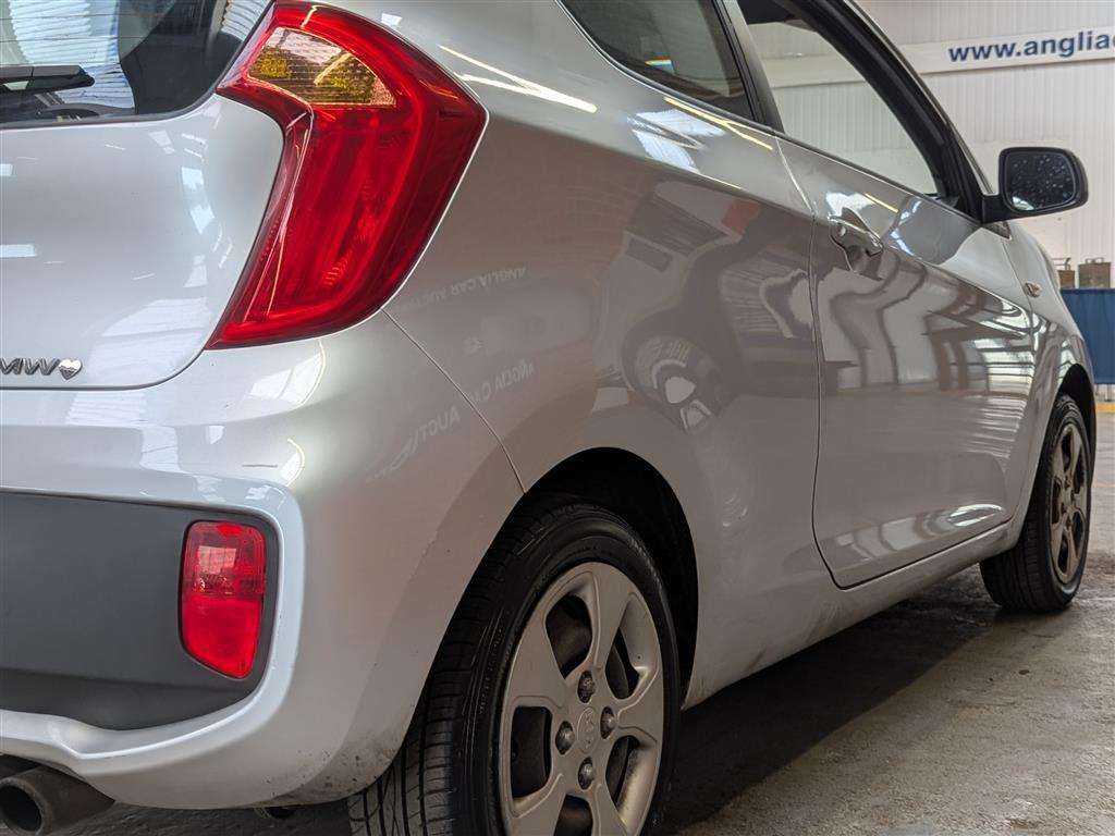 <p>2012 KIA PICANTO 1</p>