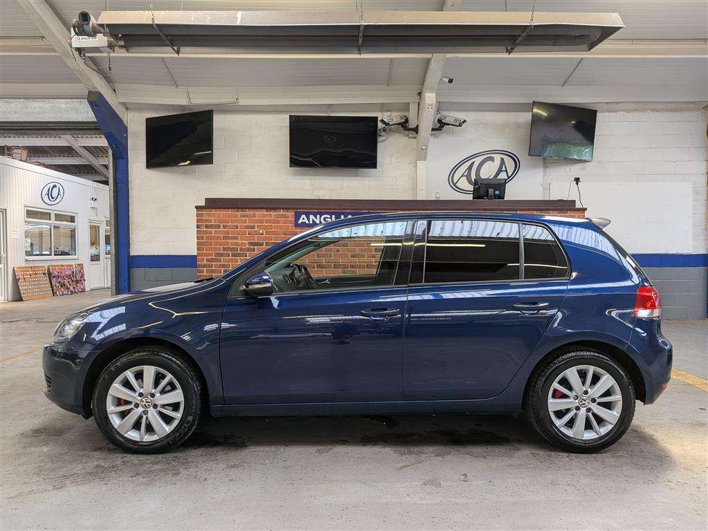 <p>2012 VOLKSWAGEN GOLF MATCH TDI DSG</p>