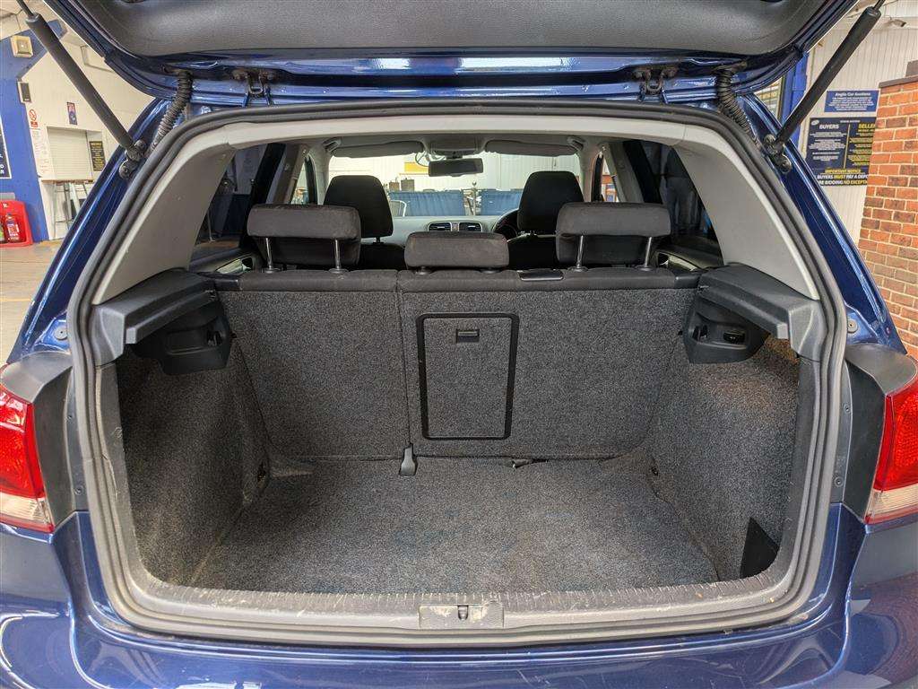 <p>2012 VOLKSWAGEN GOLF MATCH TDI DSG</p>
