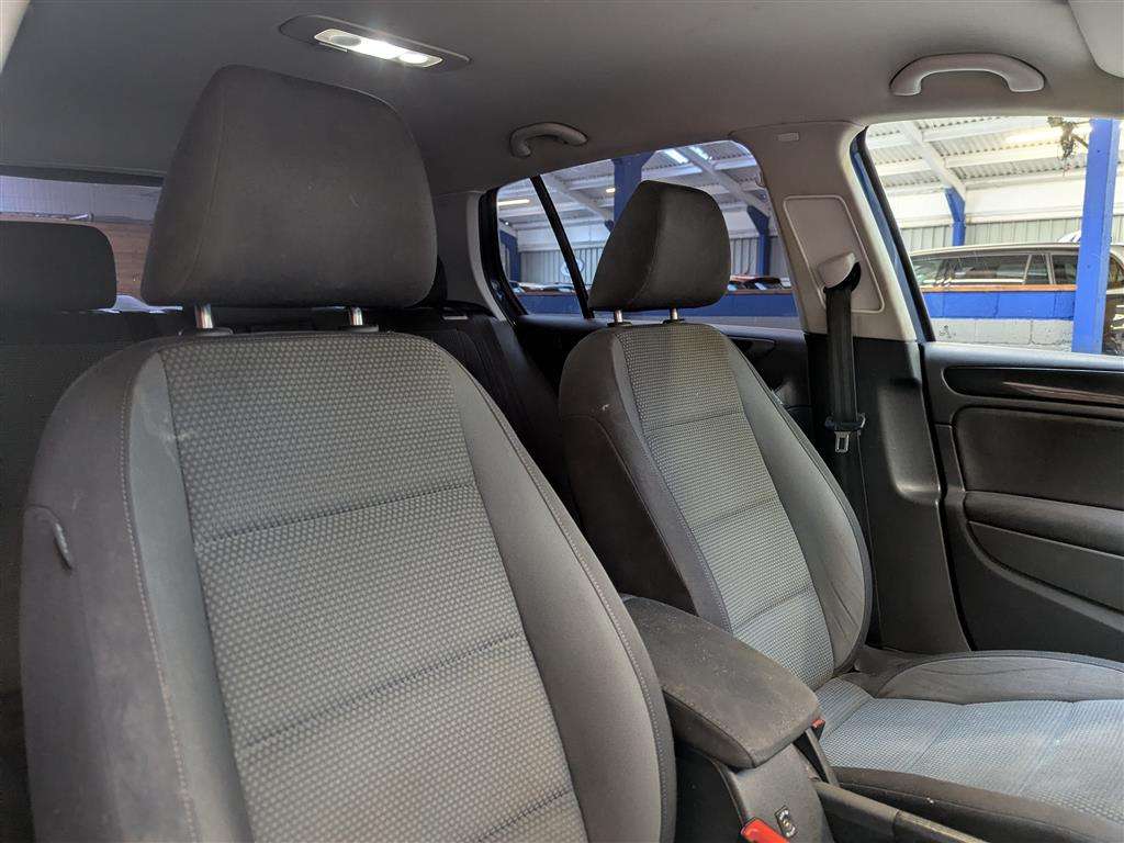 <p>2012 VOLKSWAGEN GOLF MATCH TDI DSG</p>