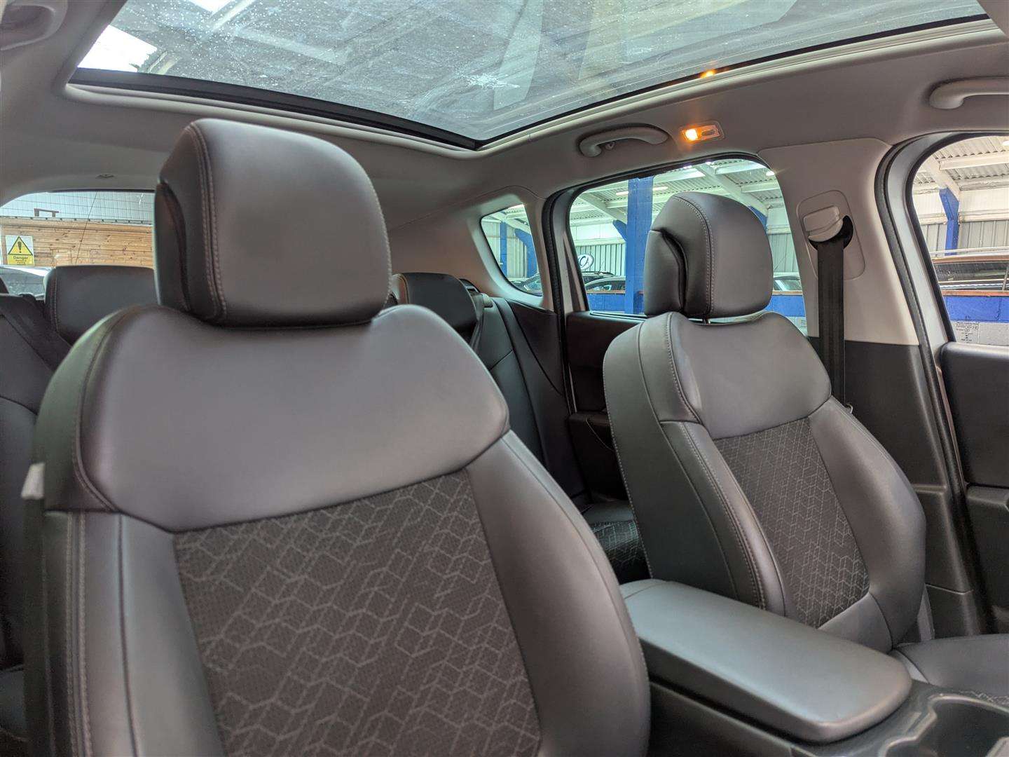 <p>2014 PEUGEOT 3008 ALLURE HDI</p>