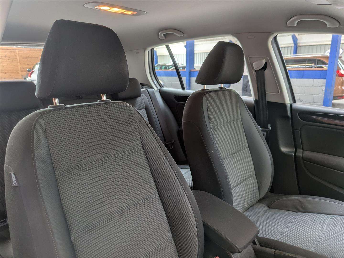 <p>2012 VOLKSWAGEN GOLF MATCH TDI</p>