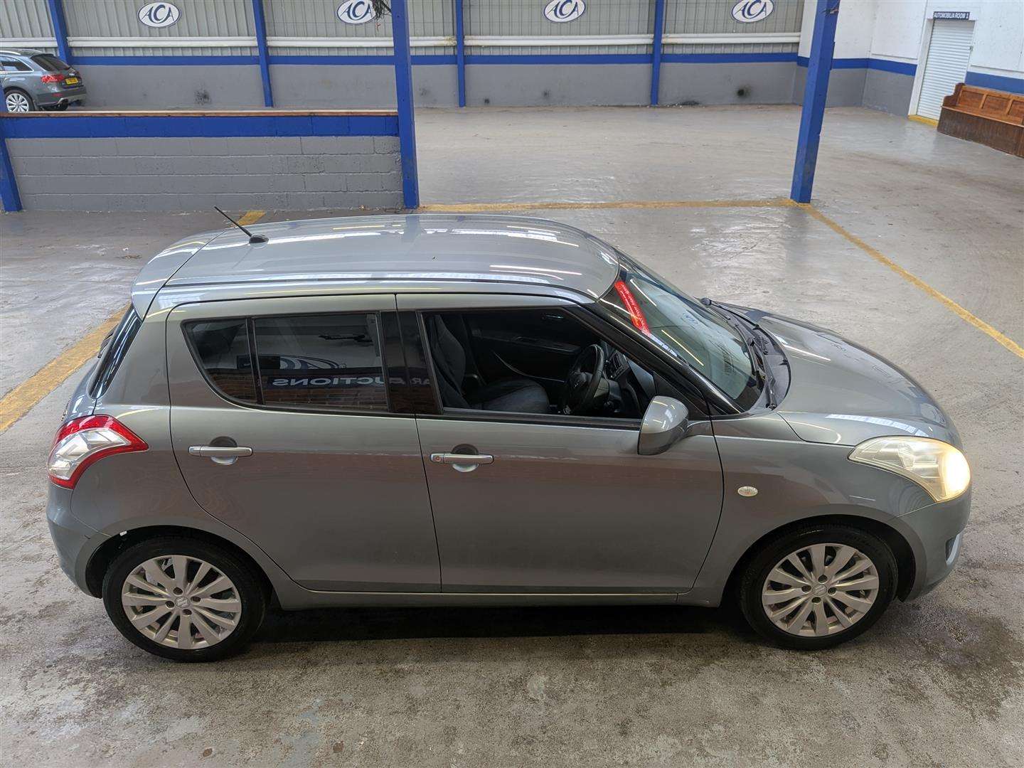 <p>2011 SUZUKI SWIFT SZ3</p>