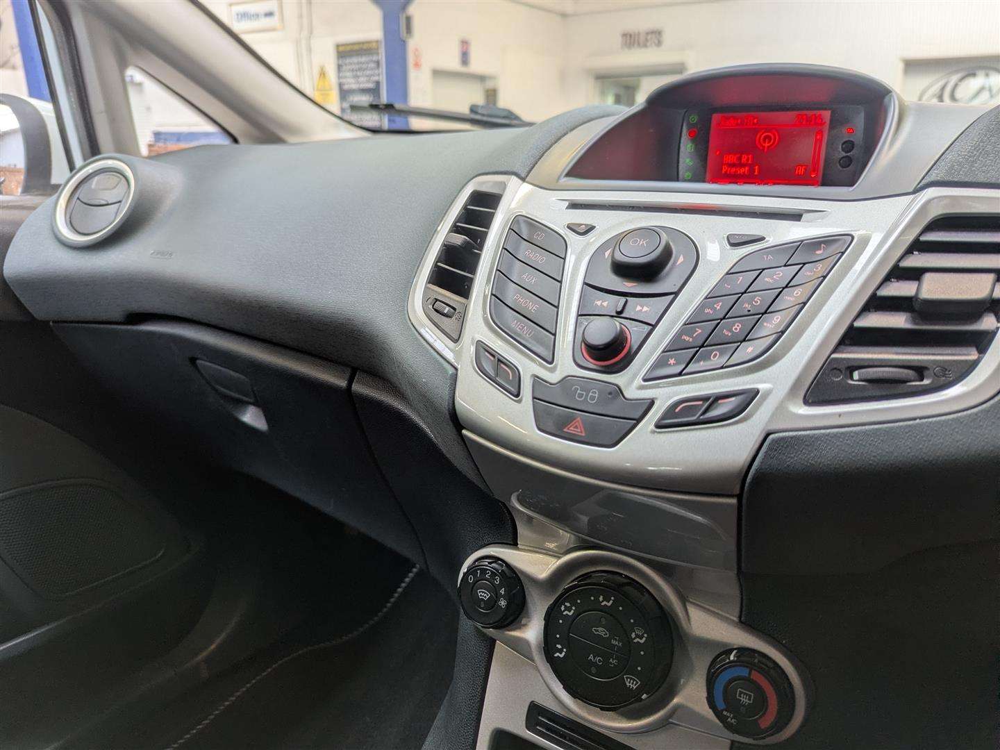 <p>2011 FORD FIESTA ZETEC TDCI</p>