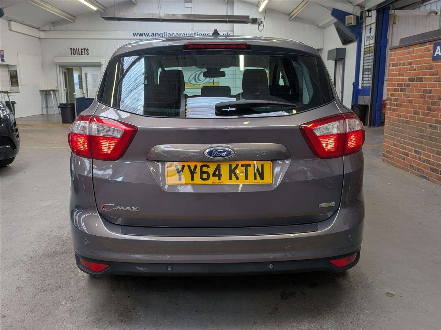<p>2014 FORD C-MAX TITANIUM TURBO</p>