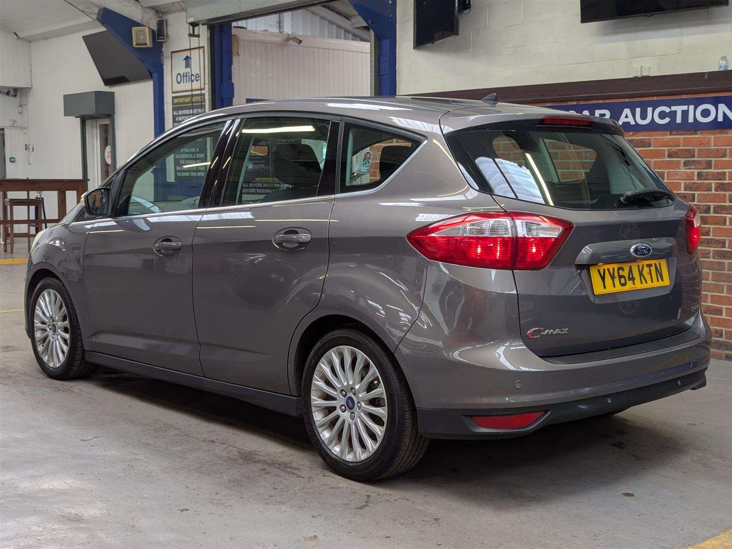 <p>2014 FORD C-MAX TITANIUM TURBO</p>