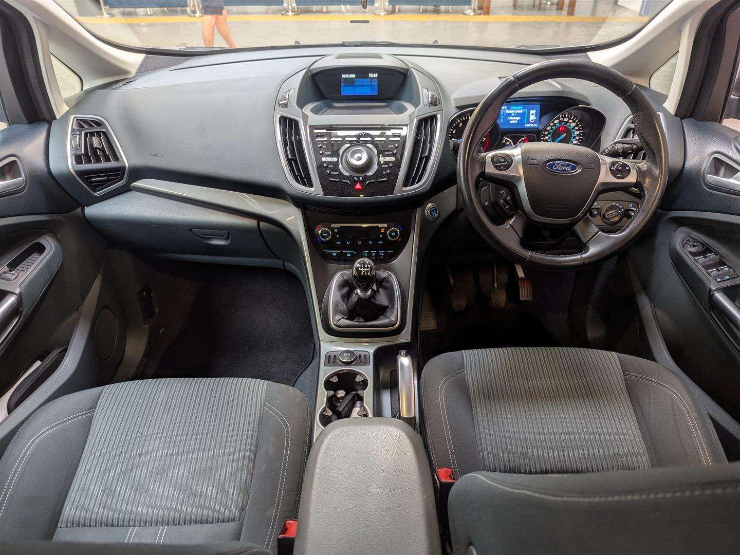 <p>2014 FORD C-MAX TITANIUM TURBO</p>