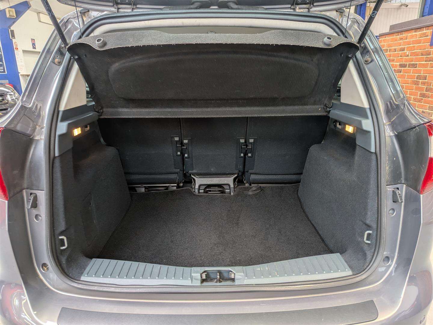 <p>2014 FORD C-MAX TITANIUM TURBO</p>