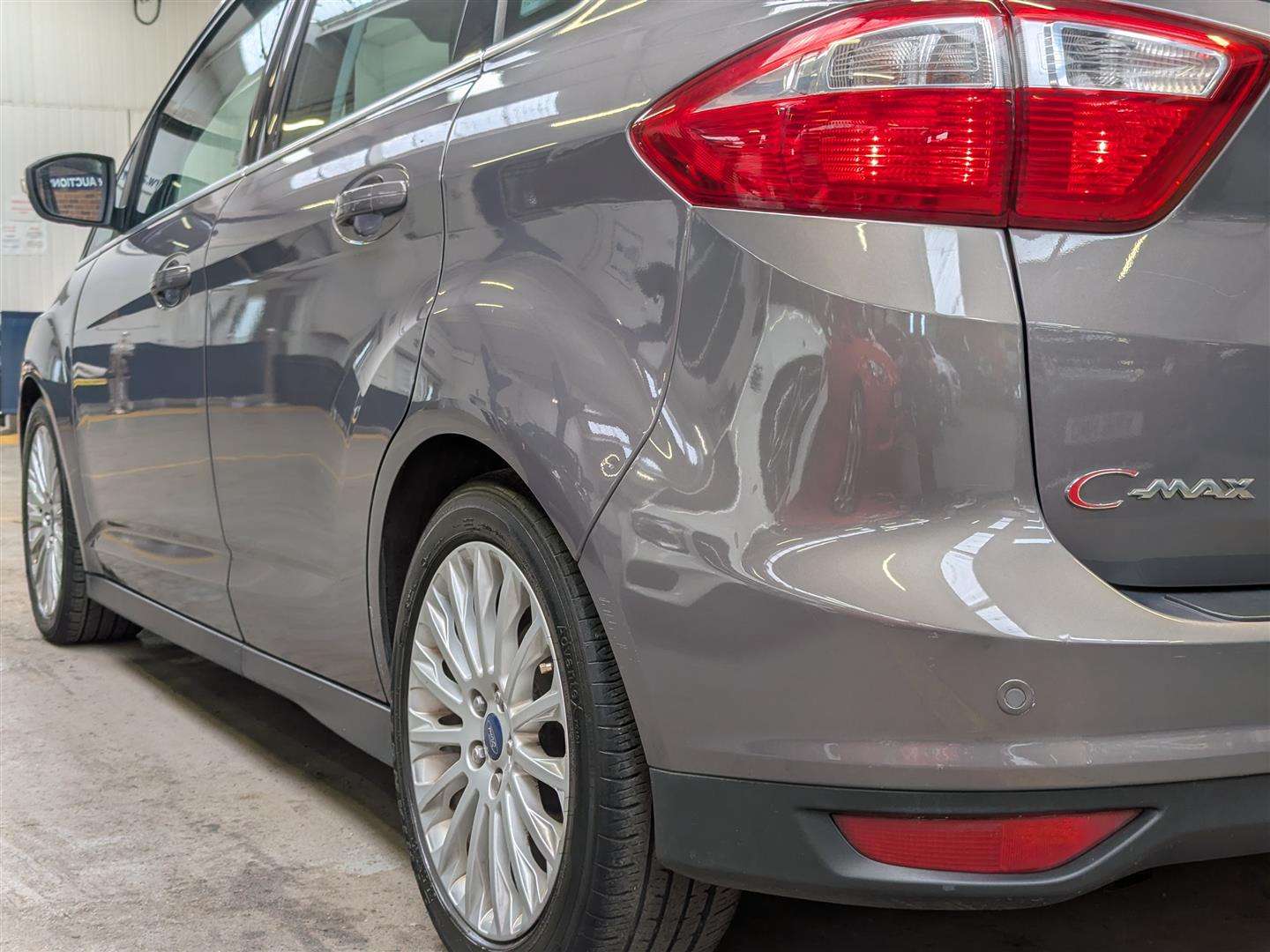 <p>2014 FORD C-MAX TITANIUM TURBO</p>