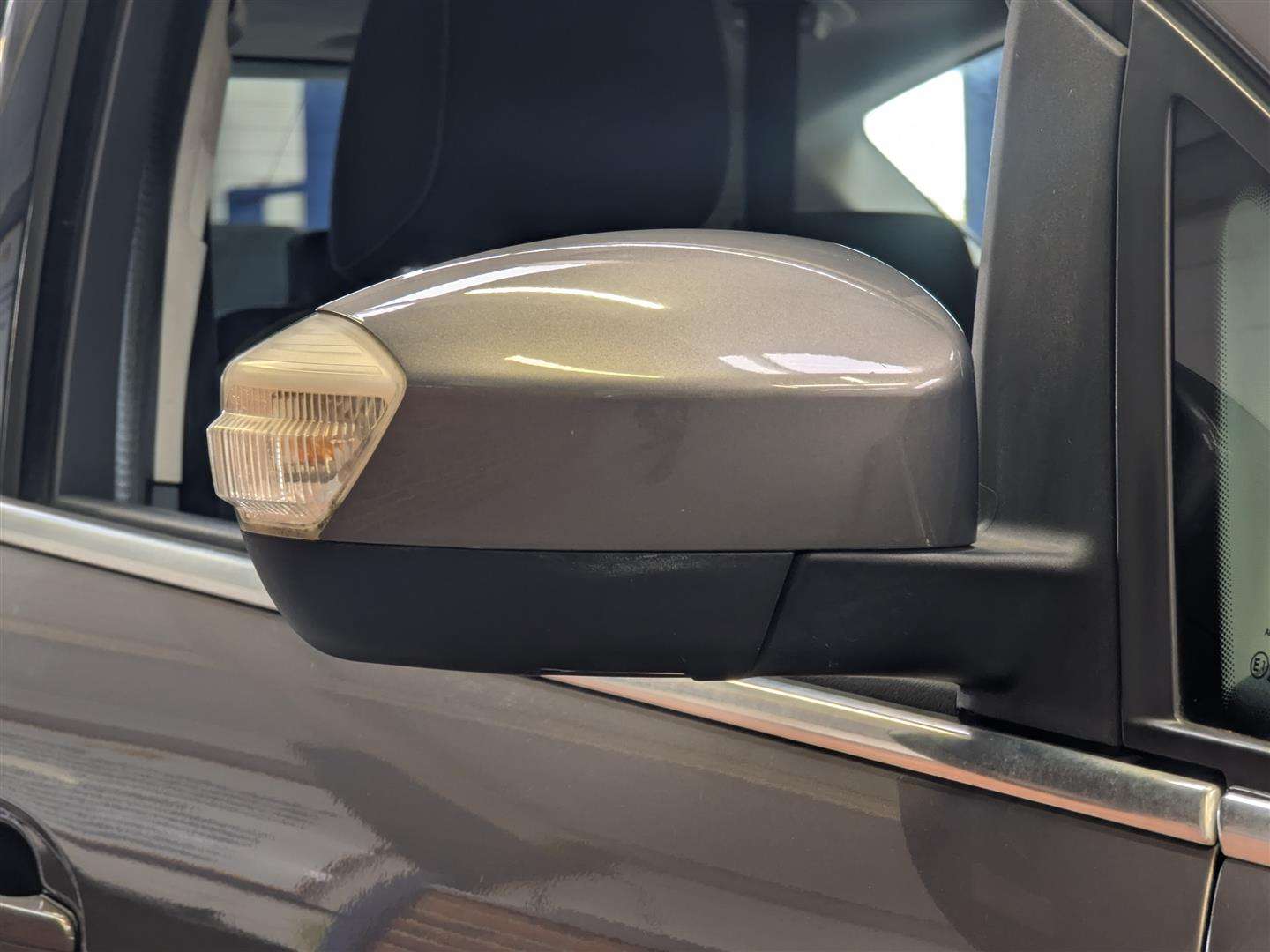 <p>2014 FORD C-MAX TITANIUM TURBO</p>