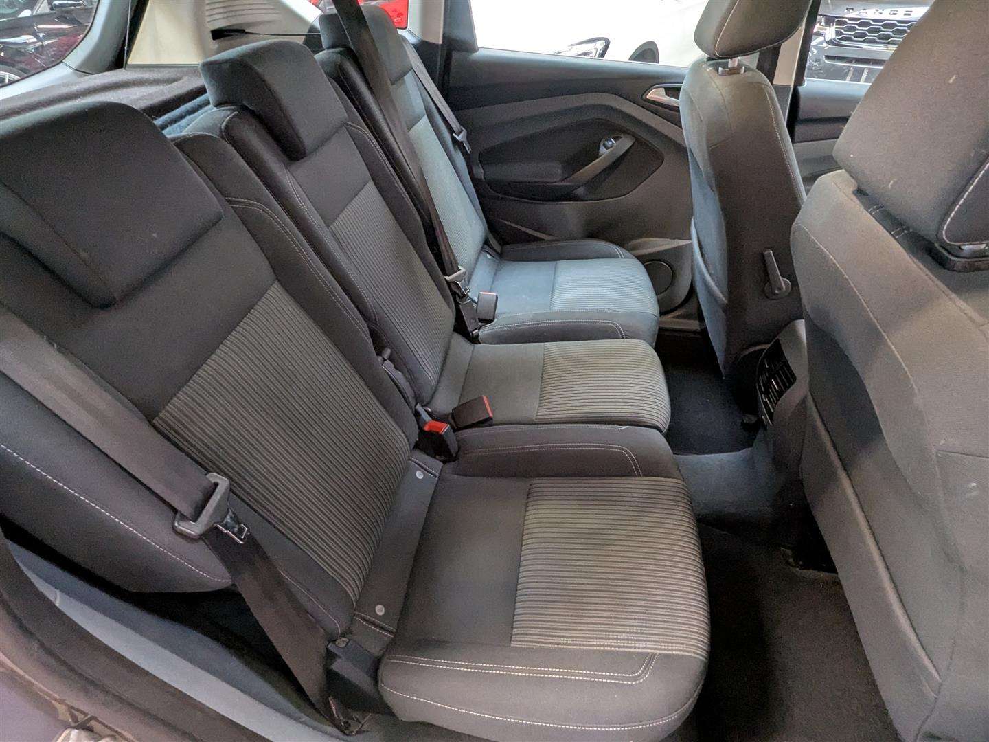 <p>2014 FORD C-MAX TITANIUM TURBO</p>