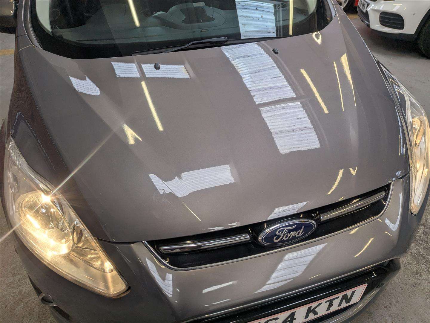 <p>2014 FORD C-MAX TITANIUM TURBO</p>