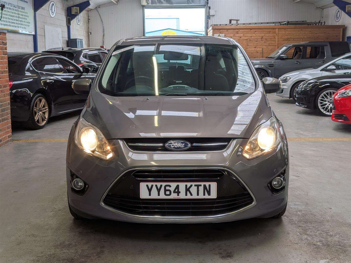 <p>2014 FORD C-MAX TITANIUM TURBO</p>