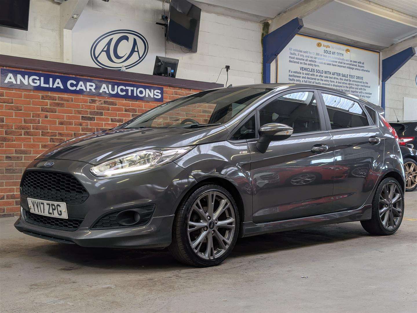 <p>2017 FORD FIESTA ST-LINE</p>