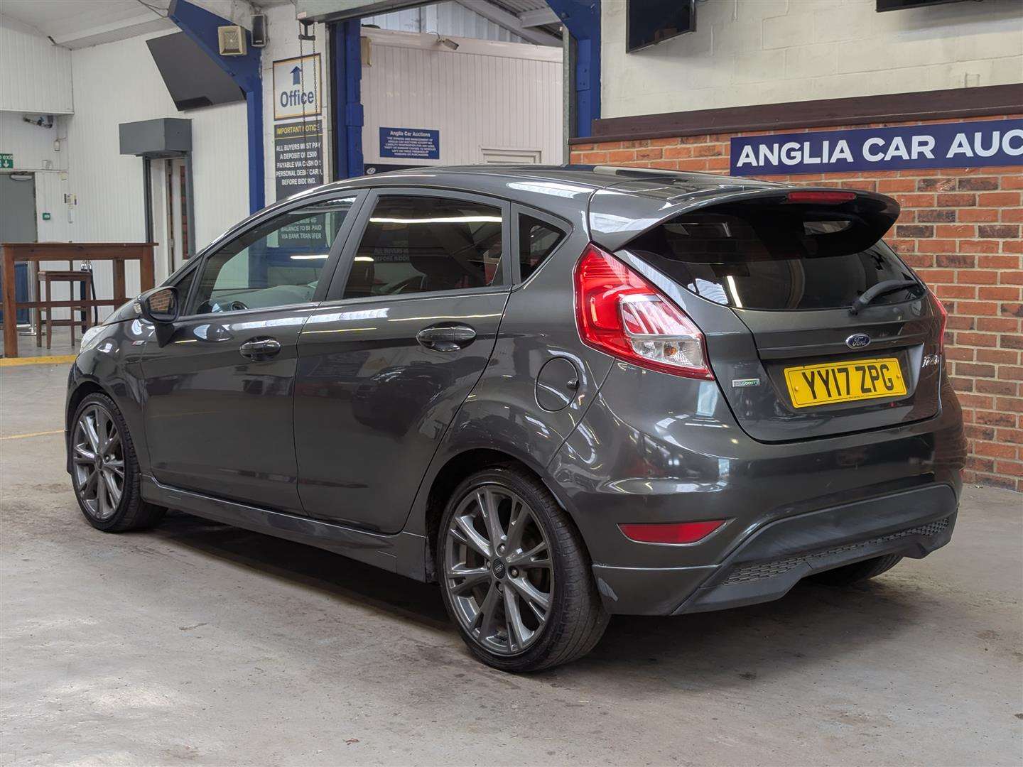 <p>2017 FORD FIESTA ST-LINE</p>