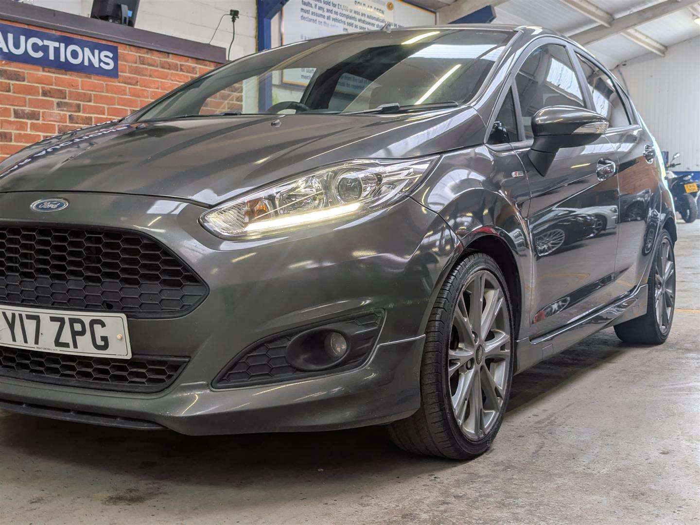 <p>2017 FORD FIESTA ST-LINE</p>