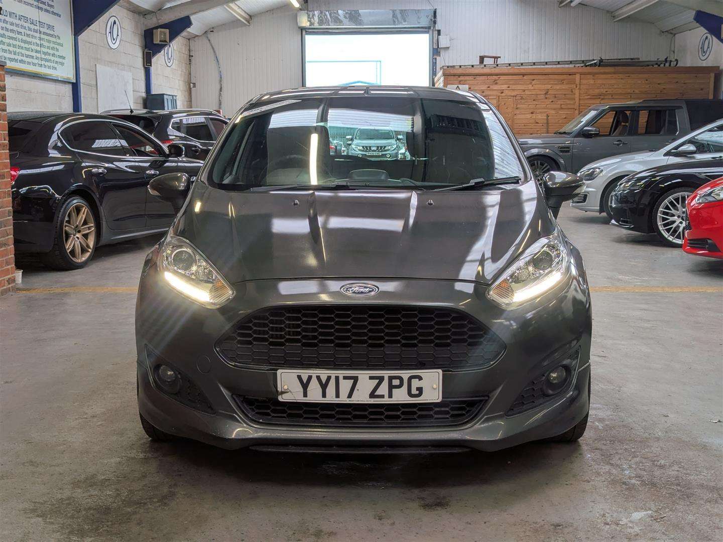 <p>2017 FORD FIESTA ST-LINE</p>