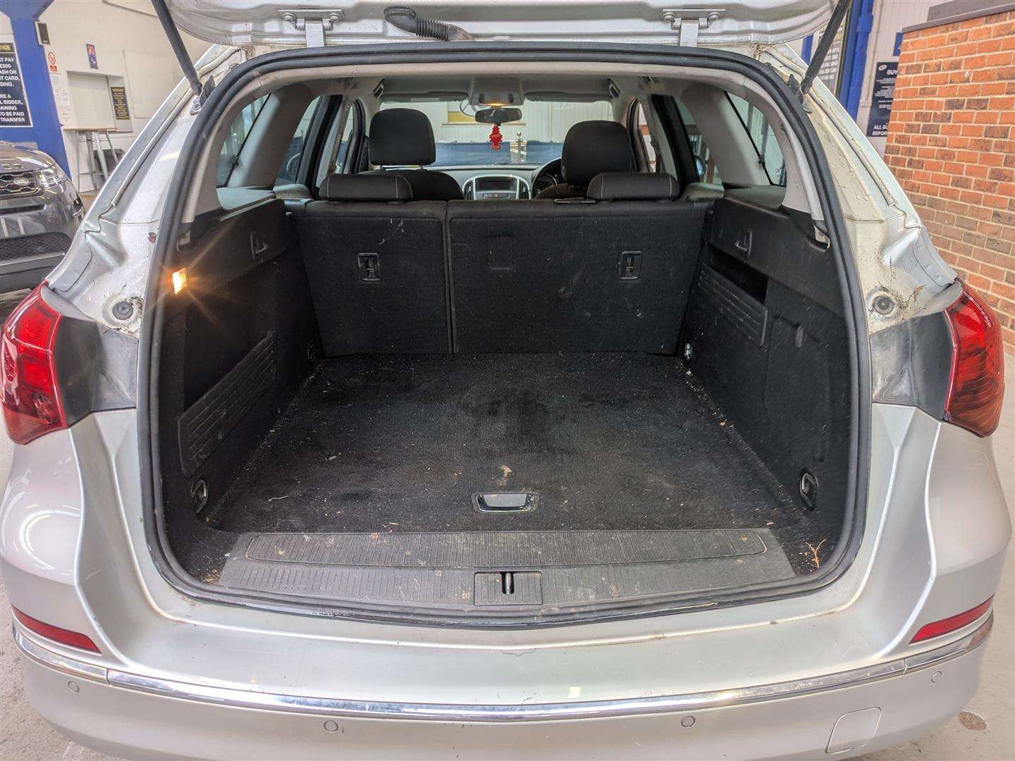 <p>2013 VAUXHALL ASTRA SRI</p>