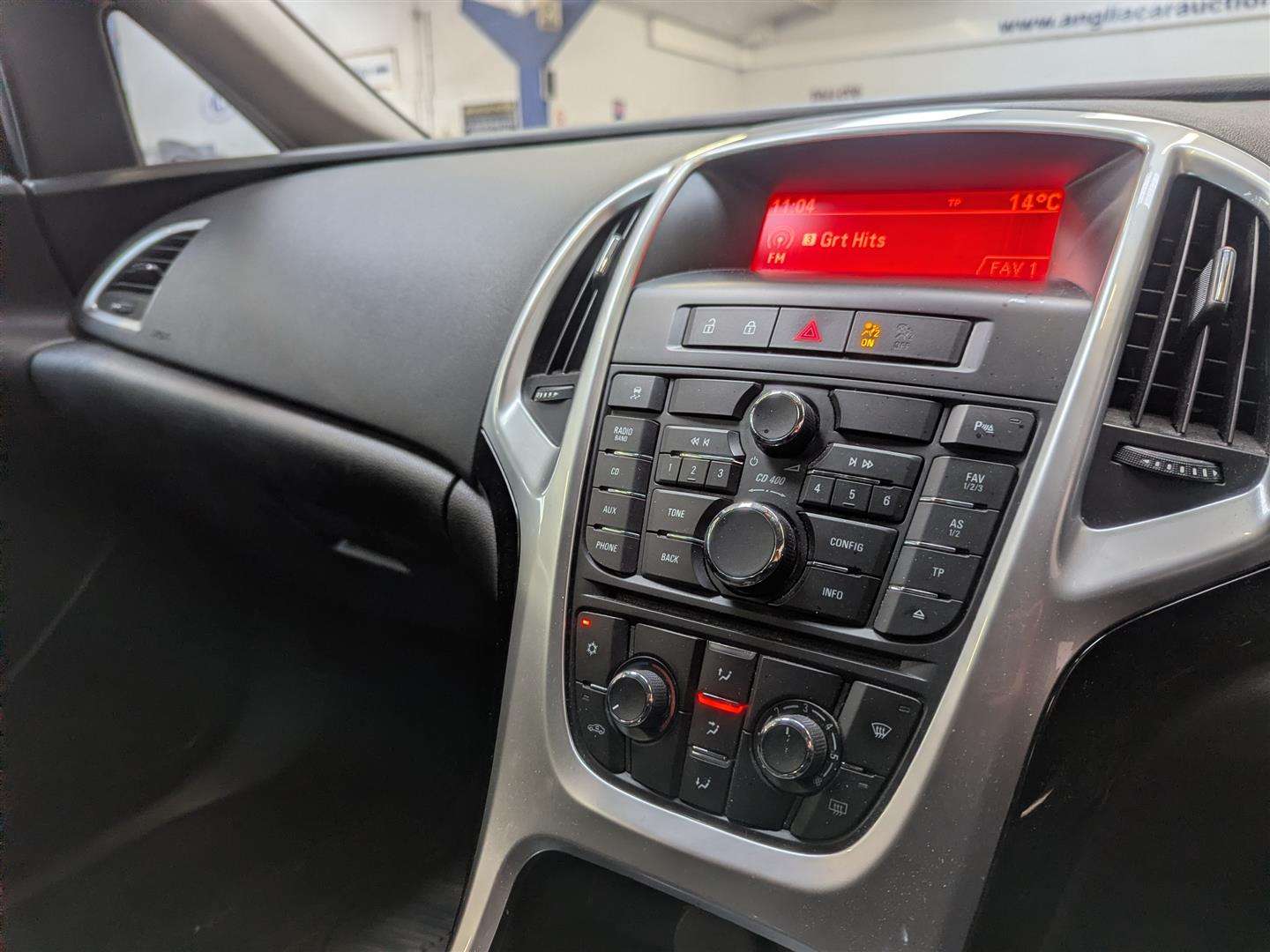 <p>2013 VAUXHALL ASTRA SRI</p>