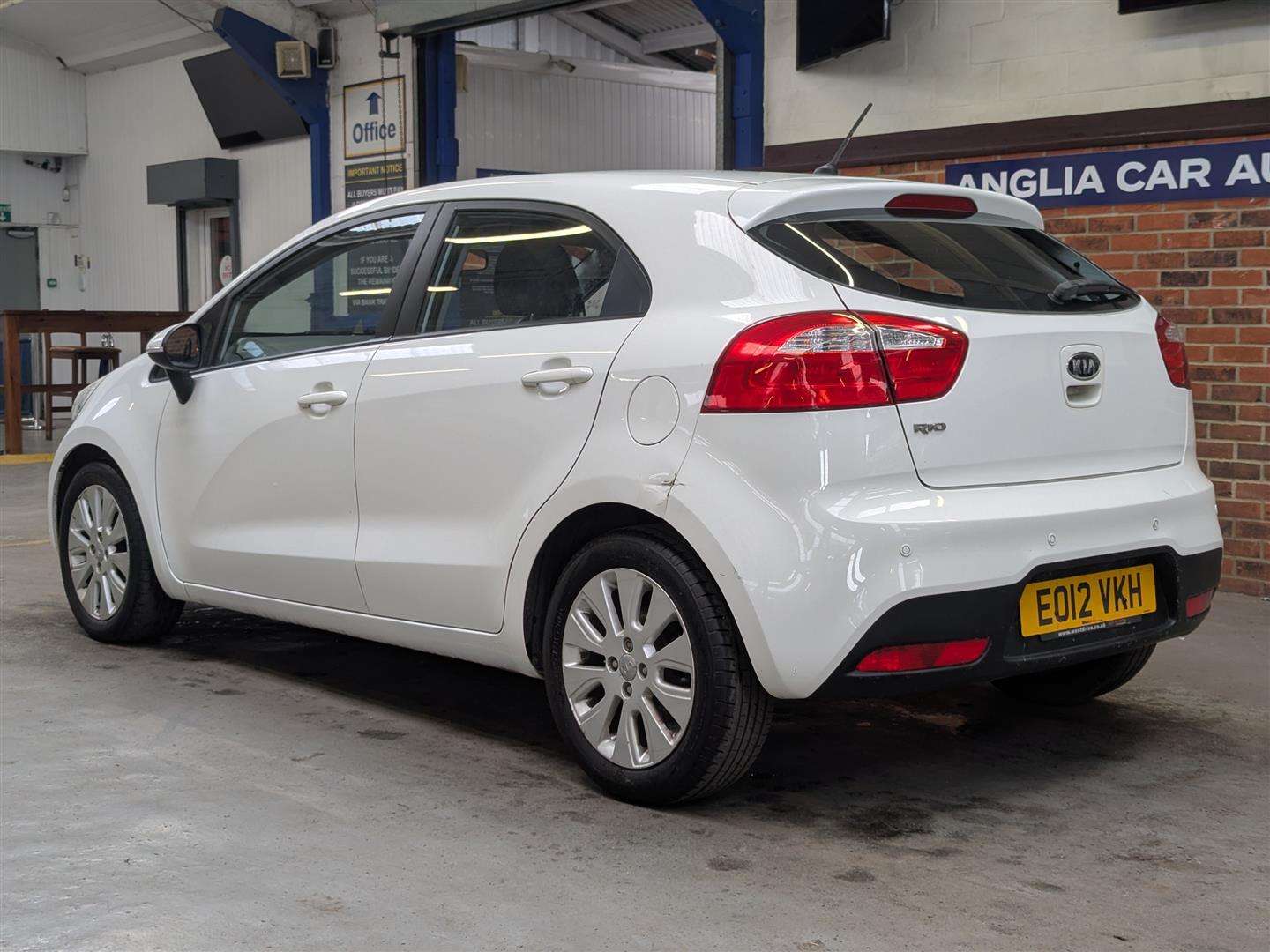 <p>2012 KIA RIO 2</p>