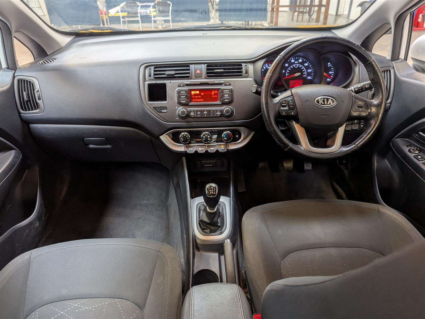 <p>2012 KIA RIO 2</p>