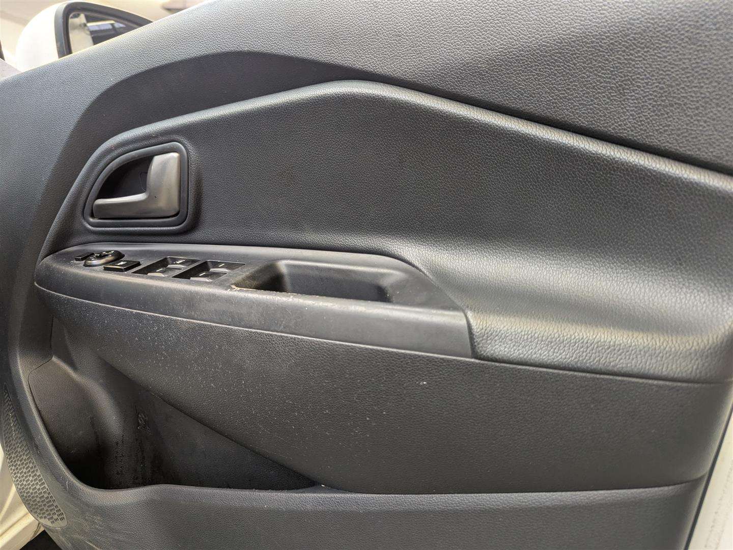 <p>2012 KIA RIO 2</p>