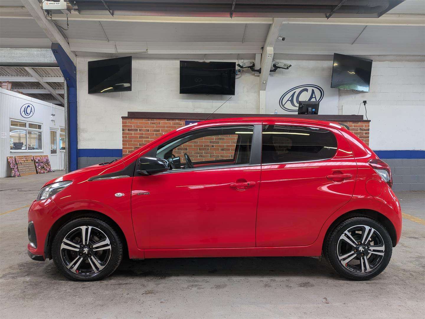 <p>2018 PEUGEOT 108 GT LINE</p>