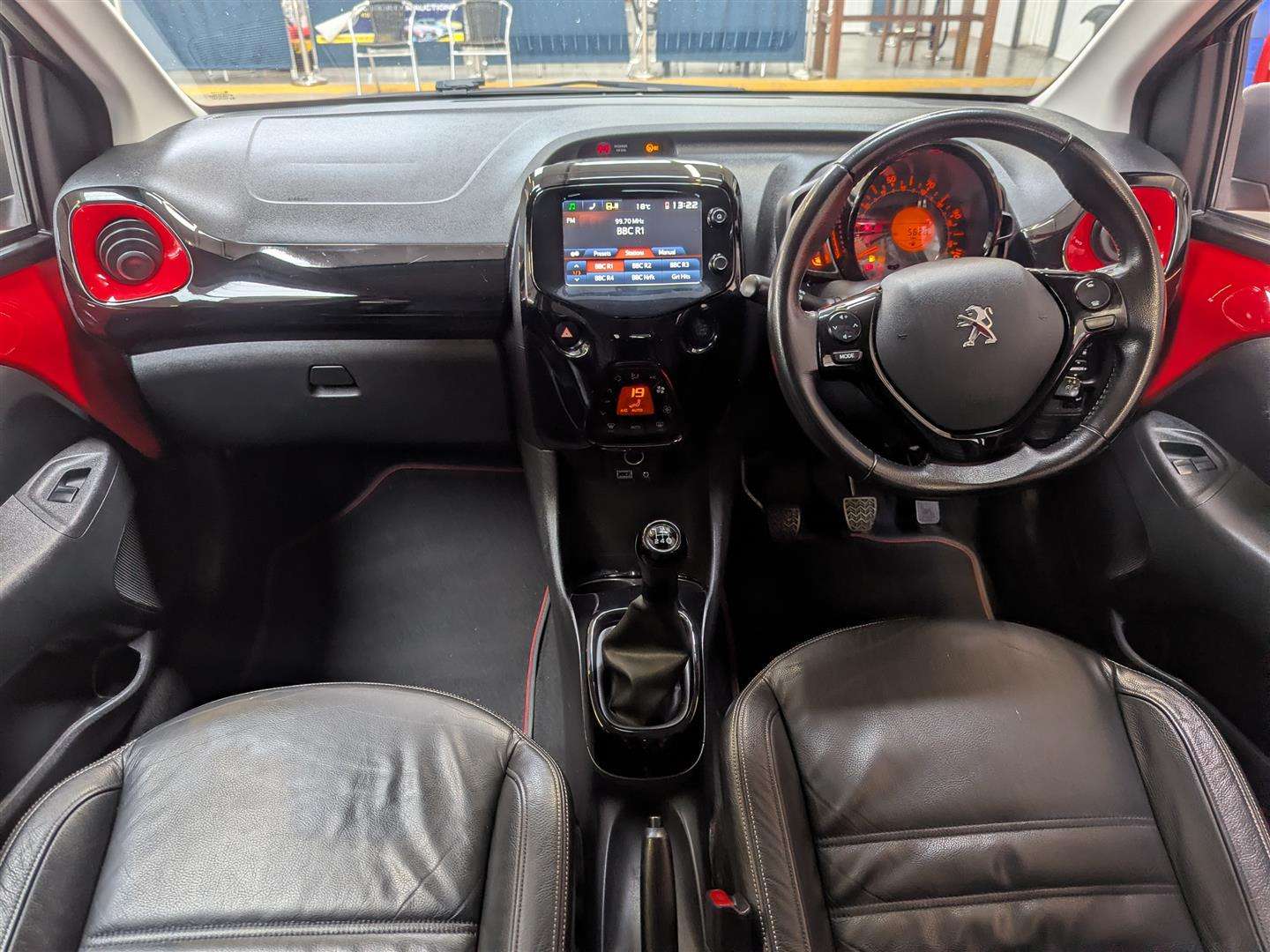 <p>2018 PEUGEOT 108 GT LINE</p>