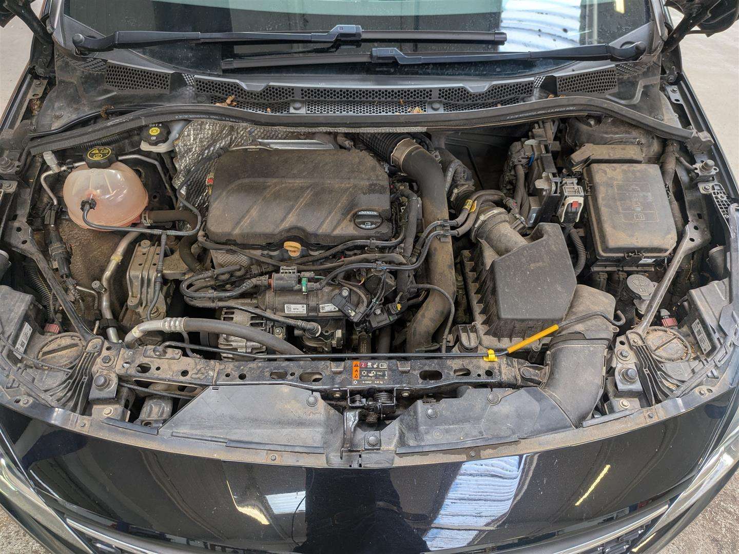 <p>2020 VAUXHALL ASTRA SRI TURBO</p>