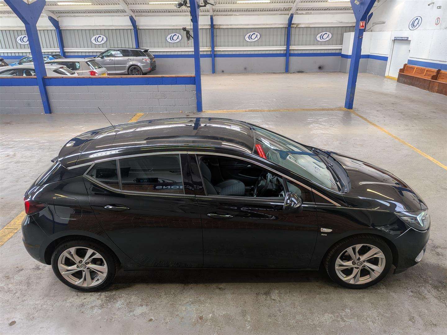 <p>2020 VAUXHALL ASTRA SRI TURBO</p>
