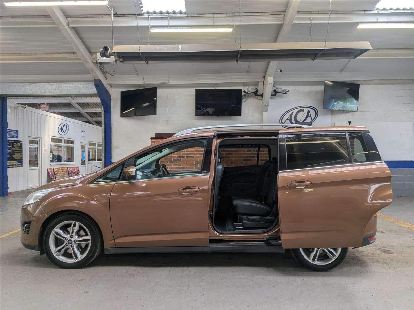 <p>2013 FORD GRAND C-MAX TITANIUM X TD</p>