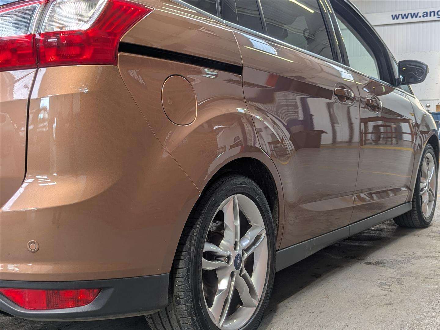 <p>2013 FORD GRAND C-MAX TITANIUM X TD</p>