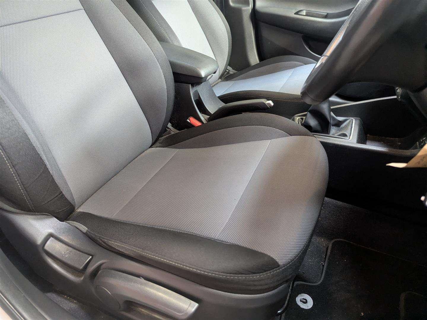 <p>2017 HYUNDAI I20 PREMIUM SE NAV MPI</p>