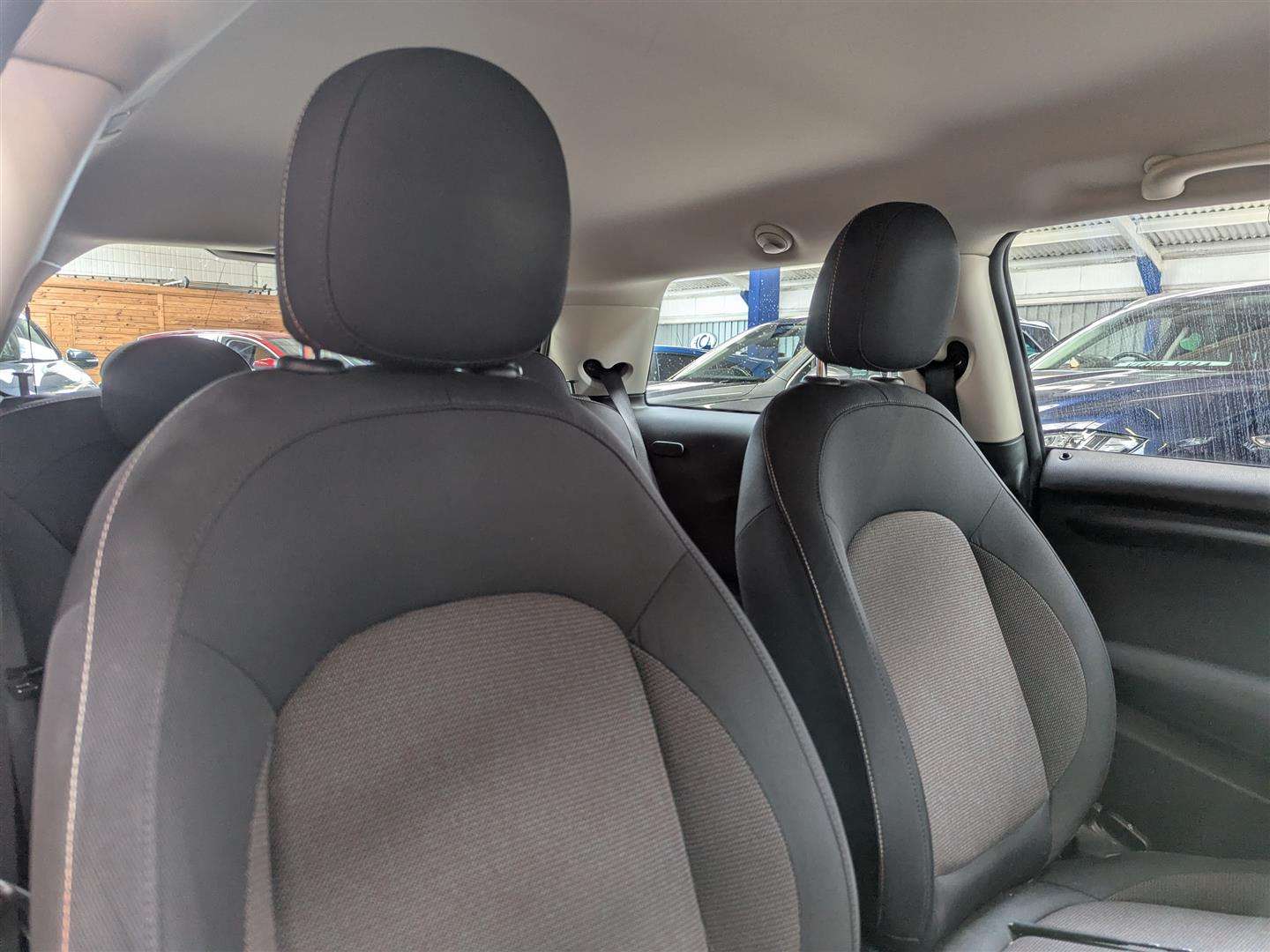 <p>2015 MINI COOPER</p>