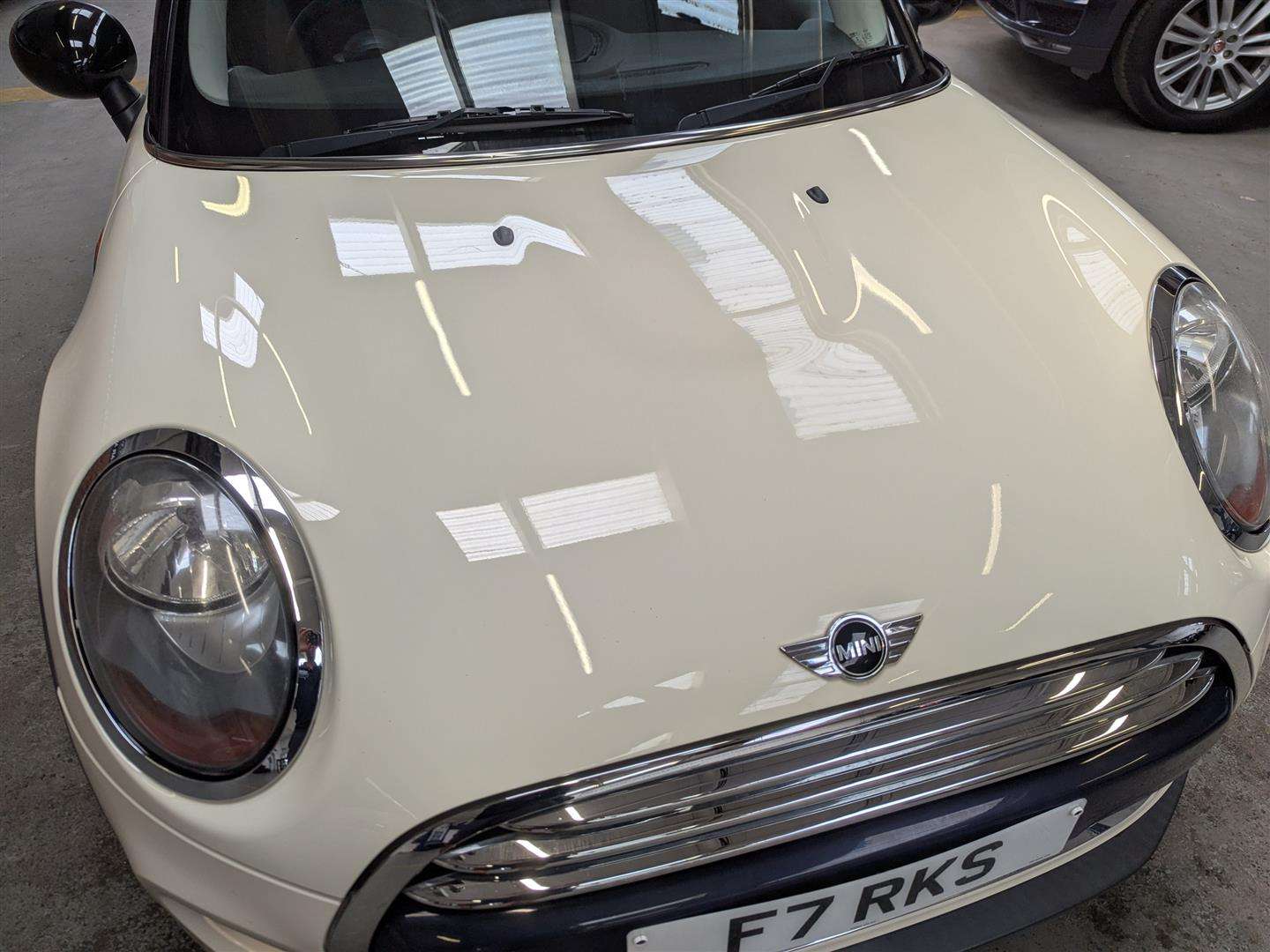 <p>2015 MINI COOPER</p>