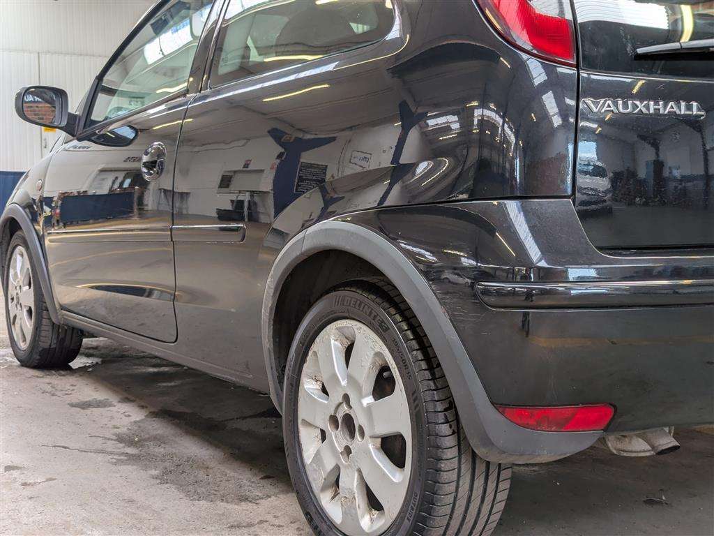 <p>2005 VAUXHALL CORSA BREEZE</p>