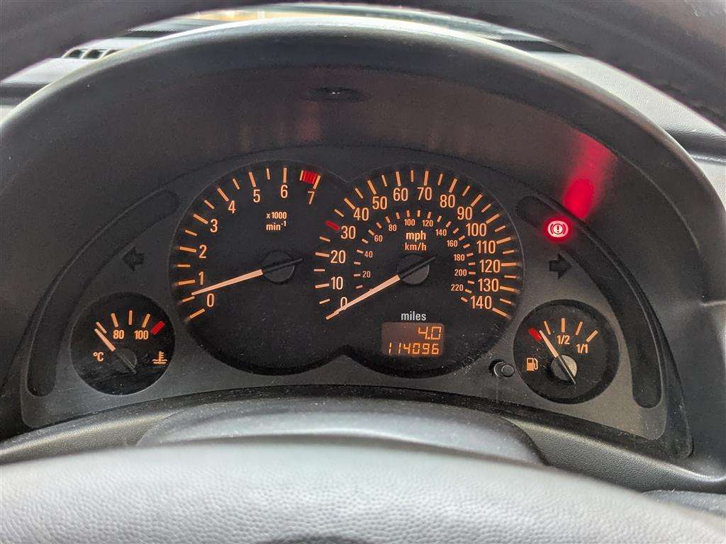 <p>2005 VAUXHALL CORSA BREEZE</p>